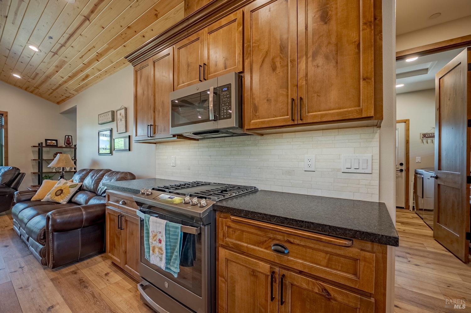 Detail Gallery Image 37 of 85 For 4870 Usona Rd, Mariposa,  CA 95338 - 2 Beds | 2 Baths