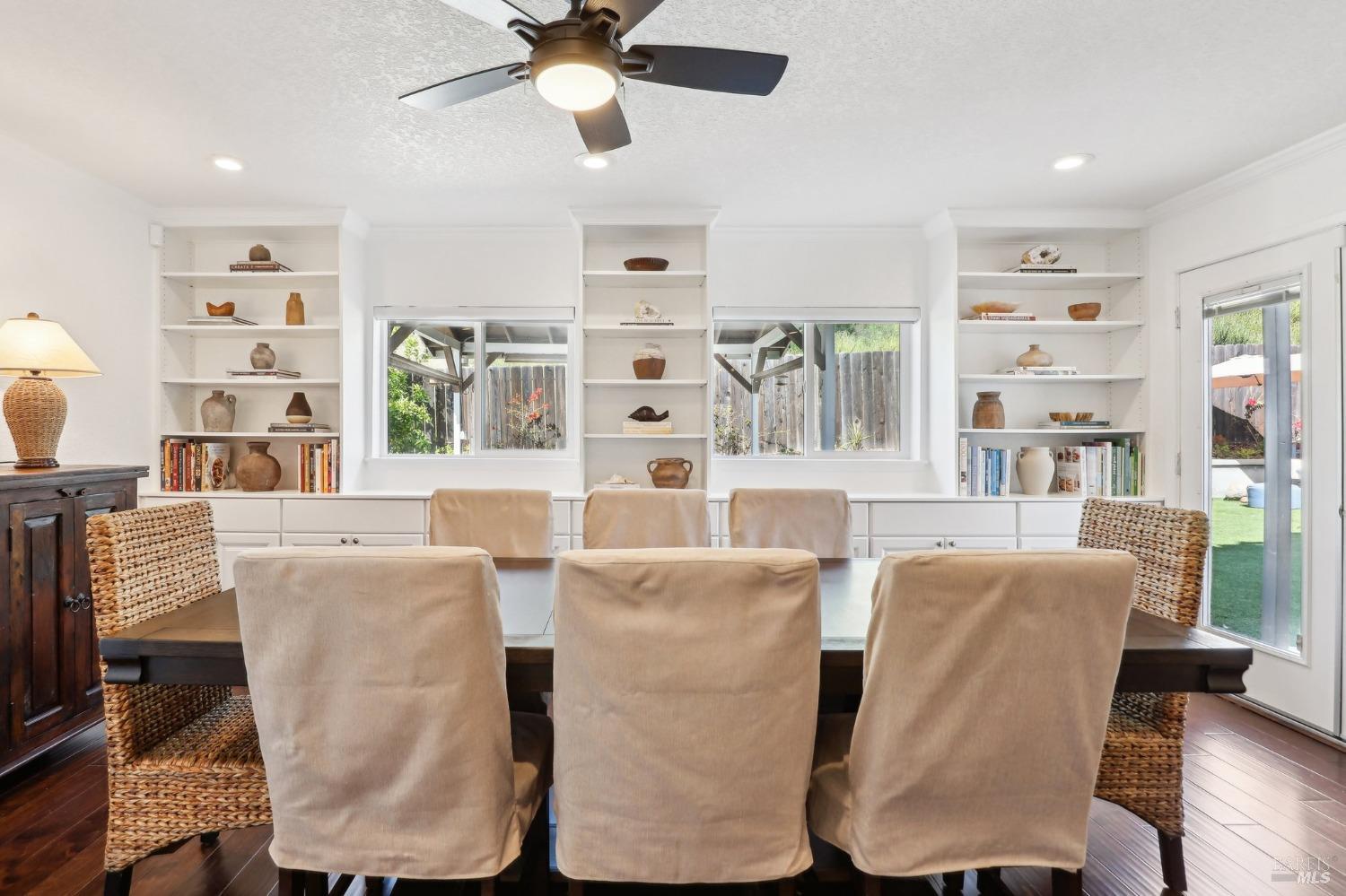 Detail Gallery Image 12 of 68 For 218 Ballindine Dr, Vacaville,  CA 95688 - 4 Beds | 3 Baths