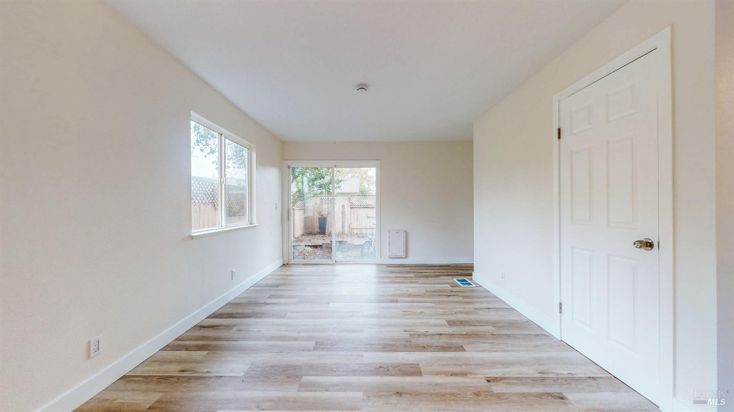Detail Gallery Image 19 of 57 For 1245 Kerney St, Santa Rosa,  CA 95401 - 3 Beds | 2 Baths