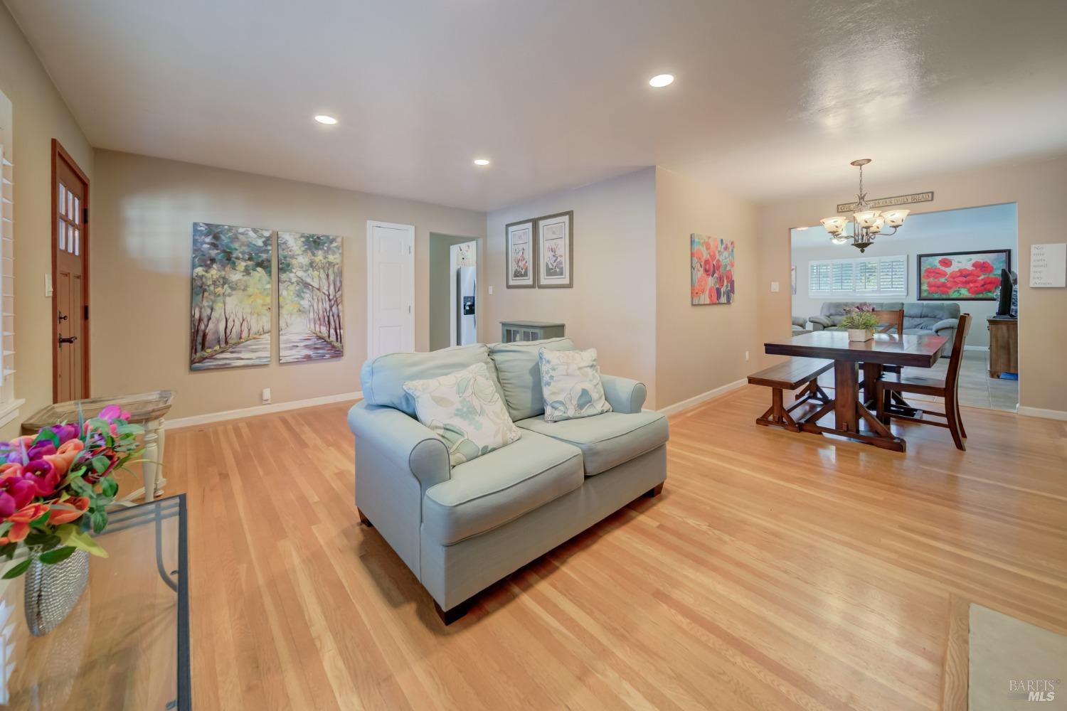 Detail Gallery Image 8 of 40 For 2160 Frederick St, Concord,  CA 94520 - 5 Beds | 2 Baths