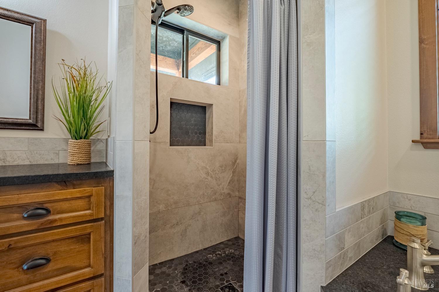 Detail Gallery Image 52 of 85 For 4870 Usona Rd, Mariposa,  CA 95338 - 2 Beds | 2 Baths
