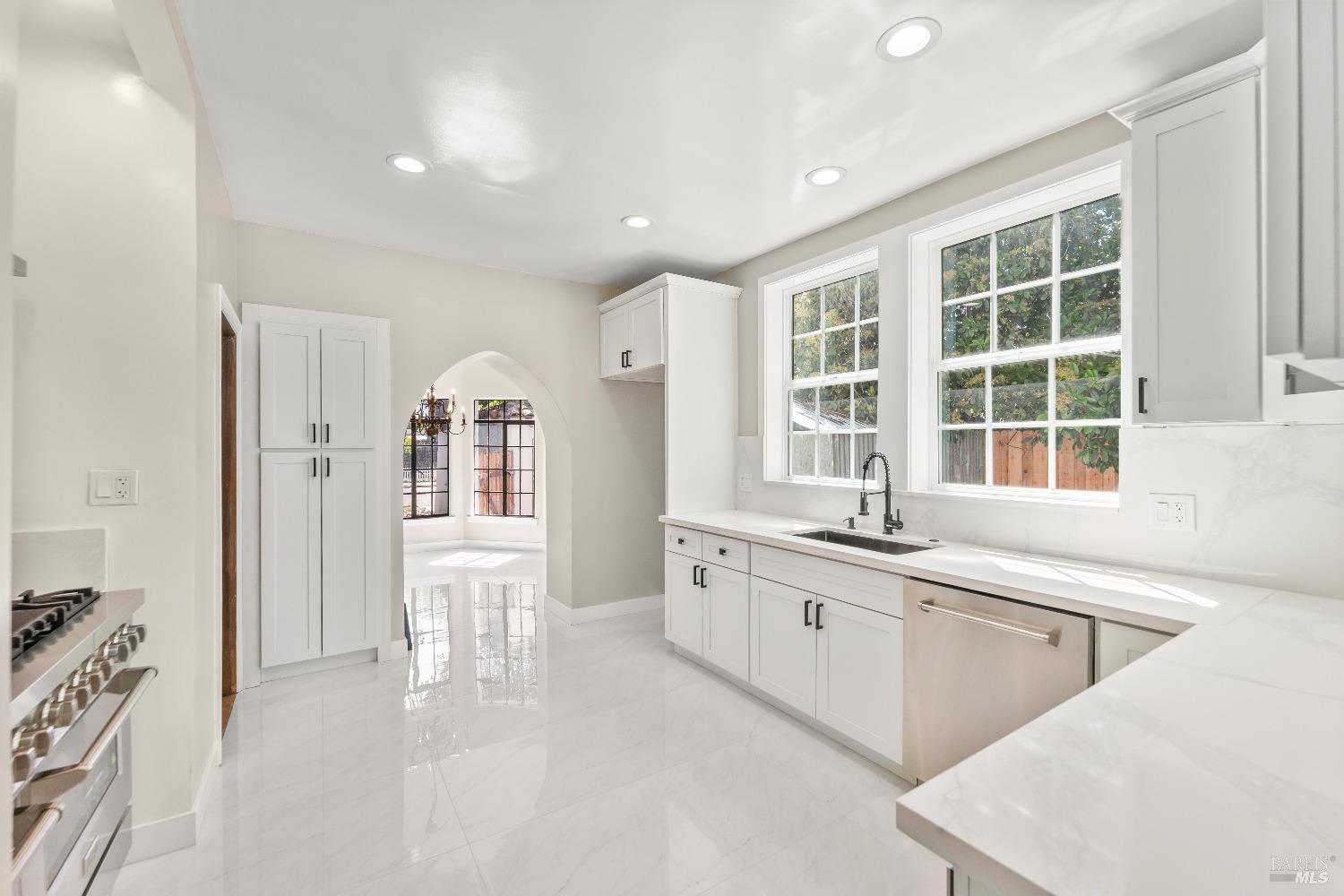 Detail Gallery Image 32 of 64 For 290 E B St, Dixon,  CA 95620 - 4 Beds | 3/1 Baths