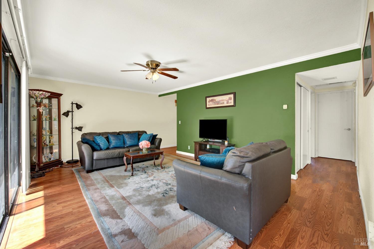 Detail Gallery Image 4 of 25 For 900 Cambridge Dr #99,  Benicia,  CA 94510 - 2 Beds | 1 Baths