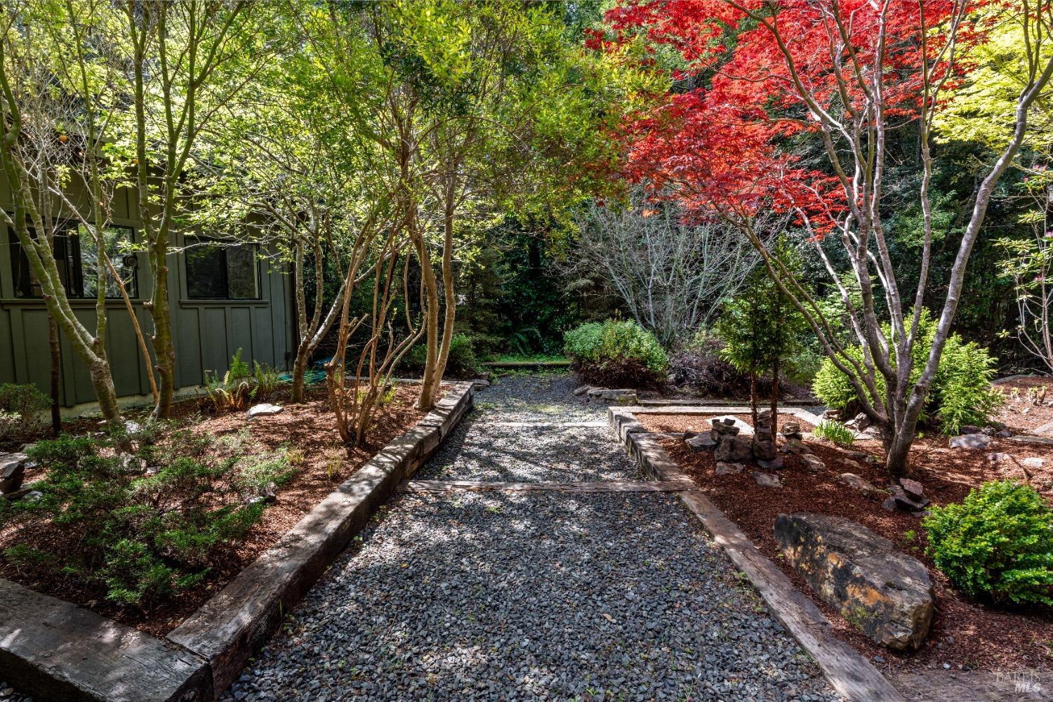 Detail Gallery Image 17 of 45 For 43755 Little Lake Rd, Mendocino,  CA 95460 - 2 Beds | 2 Baths