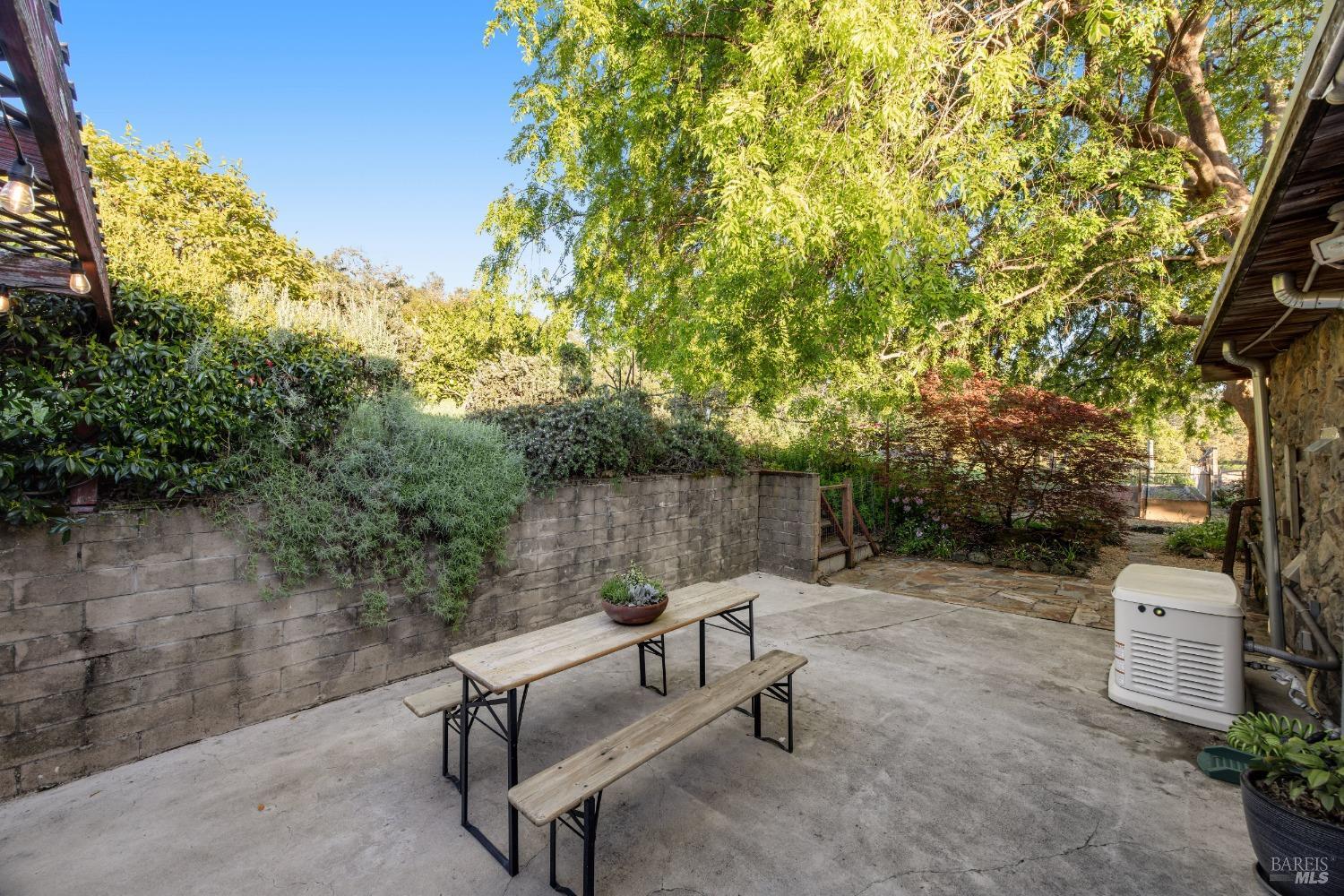 Detail Gallery Image 84 of 95 For 6960 Round Oak Rd, Penngrove,  CA 94951 - 3 Beds | 3 Baths