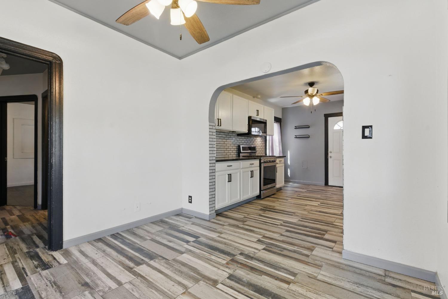 Detail Gallery Image 8 of 59 For 2322 Georgia St, Vallejo,  CA 94590 - 3 Beds | 2 Baths