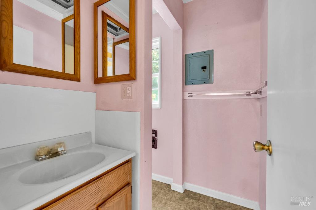 Detail Gallery Image 22 of 36 For 5944 Cazadero Hwy, Cazadero,  CA 95421 - 2 Beds | 2 Baths