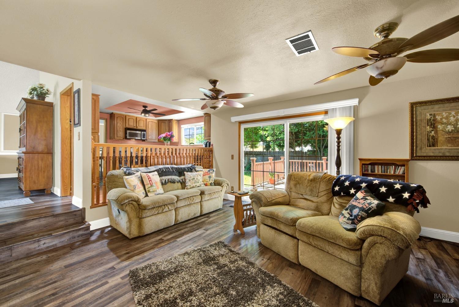 Detail Gallery Image 19 of 43 For 575 Gregory Dr, Vacaville,  CA 95687 - 4 Beds | 2/1 Baths