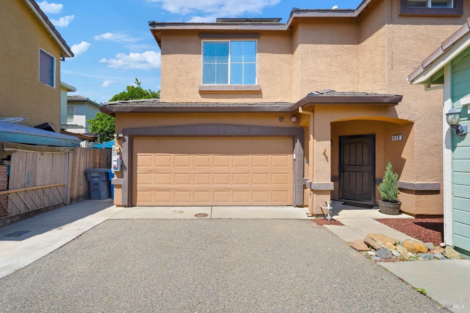 La Esperanza Drive, Dixon, California image 4
