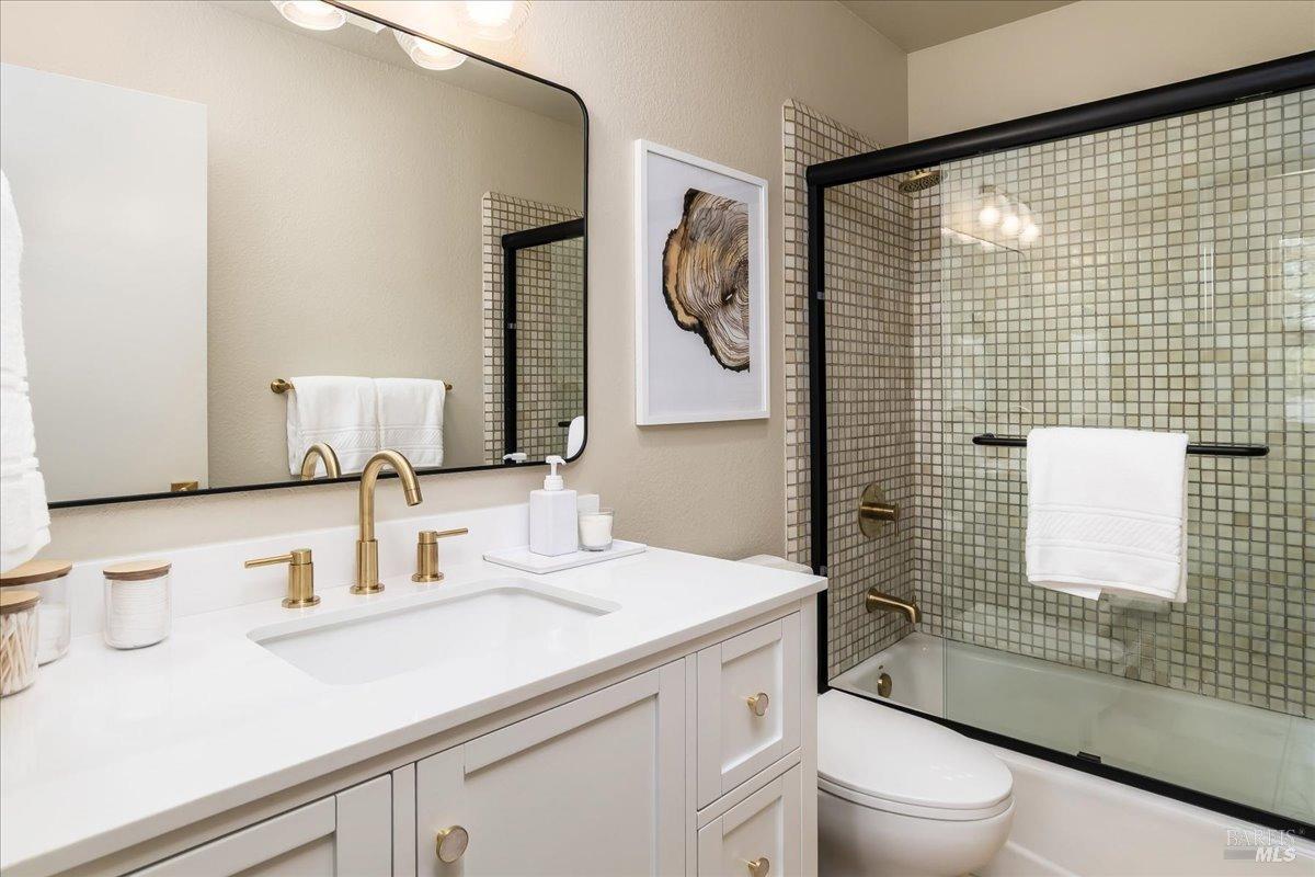 Detail Gallery Image 16 of 24 For 612 Wateree St, Sausalito,  CA 94965 - 2 Beds | 1/1 Baths