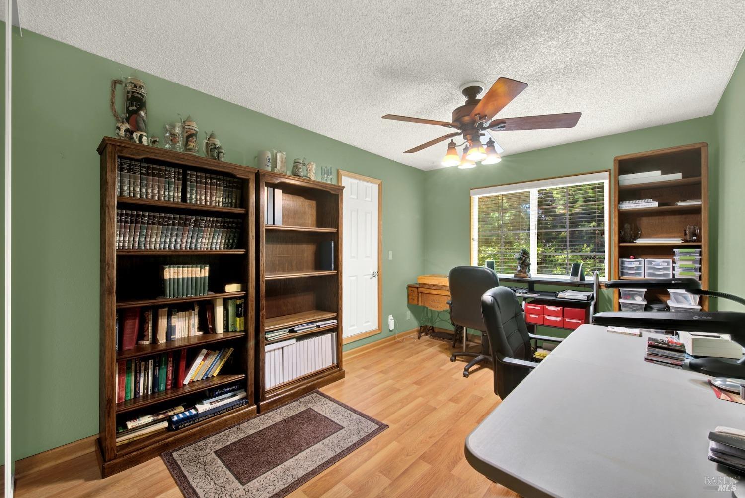 Detail Gallery Image 24 of 43 For 575 Gregory Dr, Vacaville,  CA 95687 - 4 Beds | 2/1 Baths