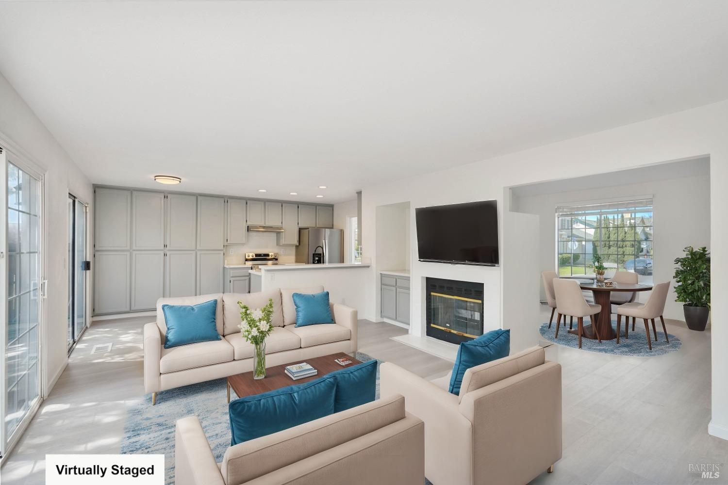 Detail Gallery Image 12 of 64 For 948 Shadywood Cir, Suisun City,  CA 94585 - 4 Beds | 2/1 Baths