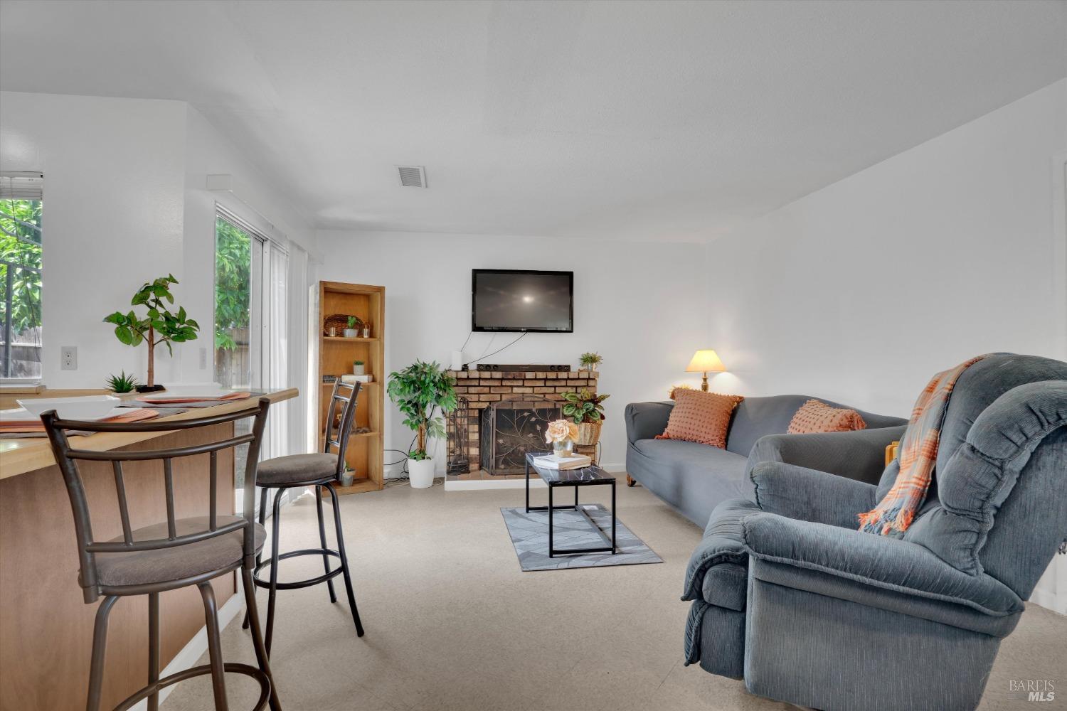 Detail Gallery Image 8 of 23 For 800 Spoonbill Ln, Suisun City,  CA 94585 - 3 Beds | 2 Baths