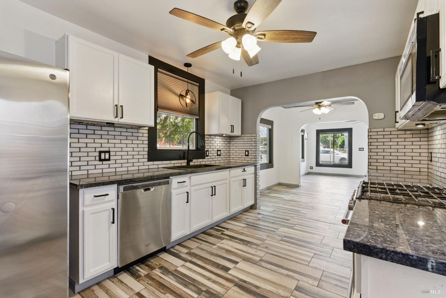 Detail Gallery Image 10 of 59 For 2322 Georgia St, Vallejo,  CA 94590 - 3 Beds | 2 Baths