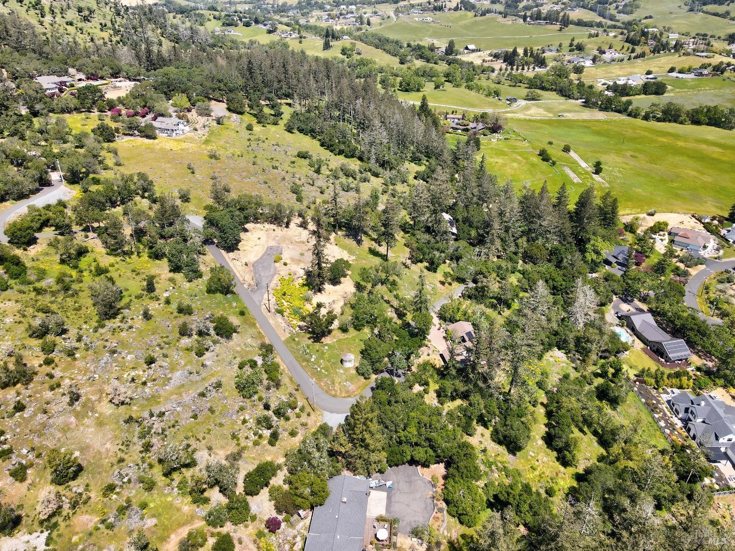 Detail Gallery Image 16 of 25 For 3577 Deer Trail Rd, Santa Rosa,  CA 95404 - – Beds | – Baths