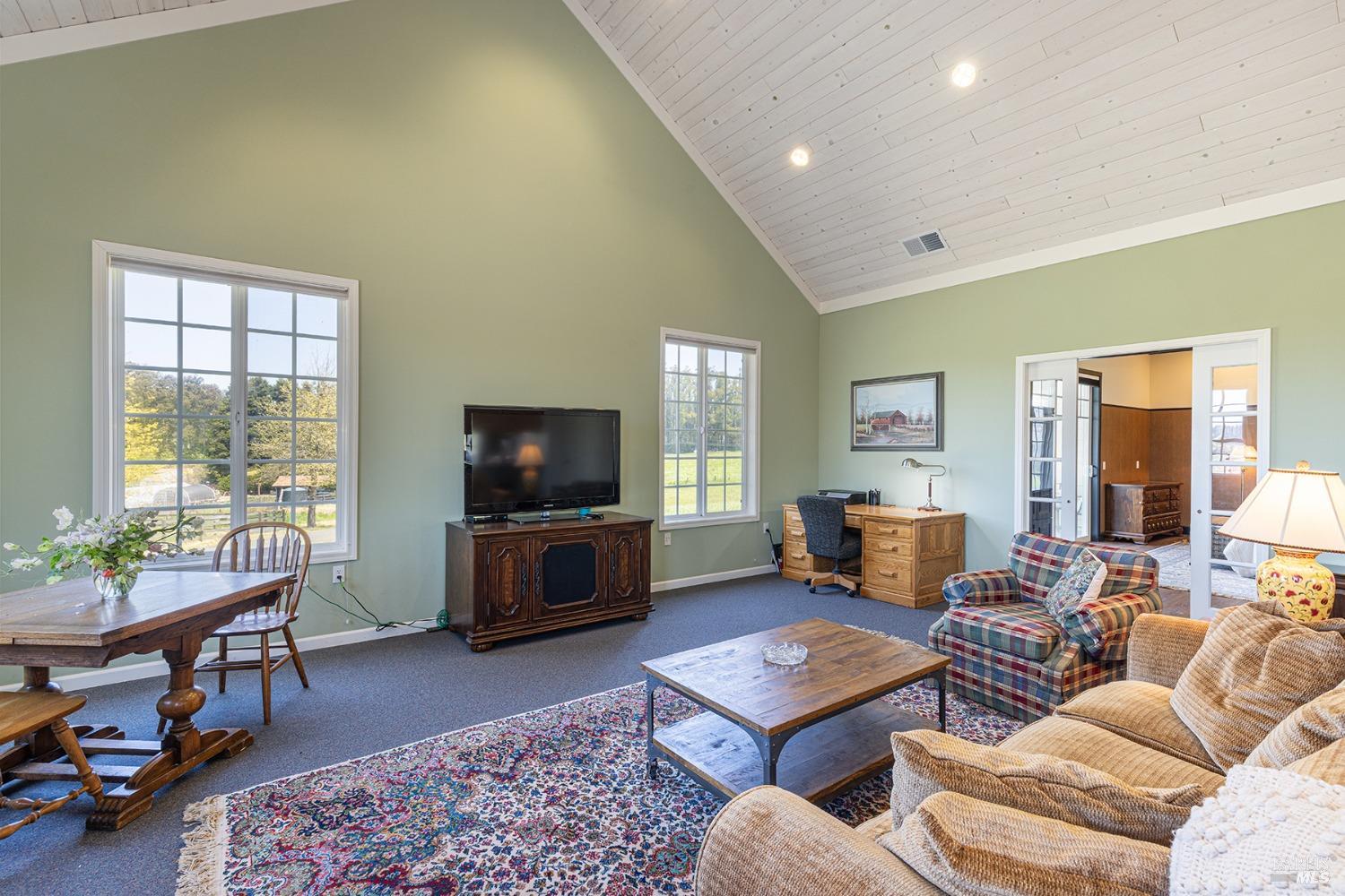 Detail Gallery Image 14 of 75 For 3785 Roblar Rd, Petaluma,  CA 94952 - 2 Beds | 1/1 Baths