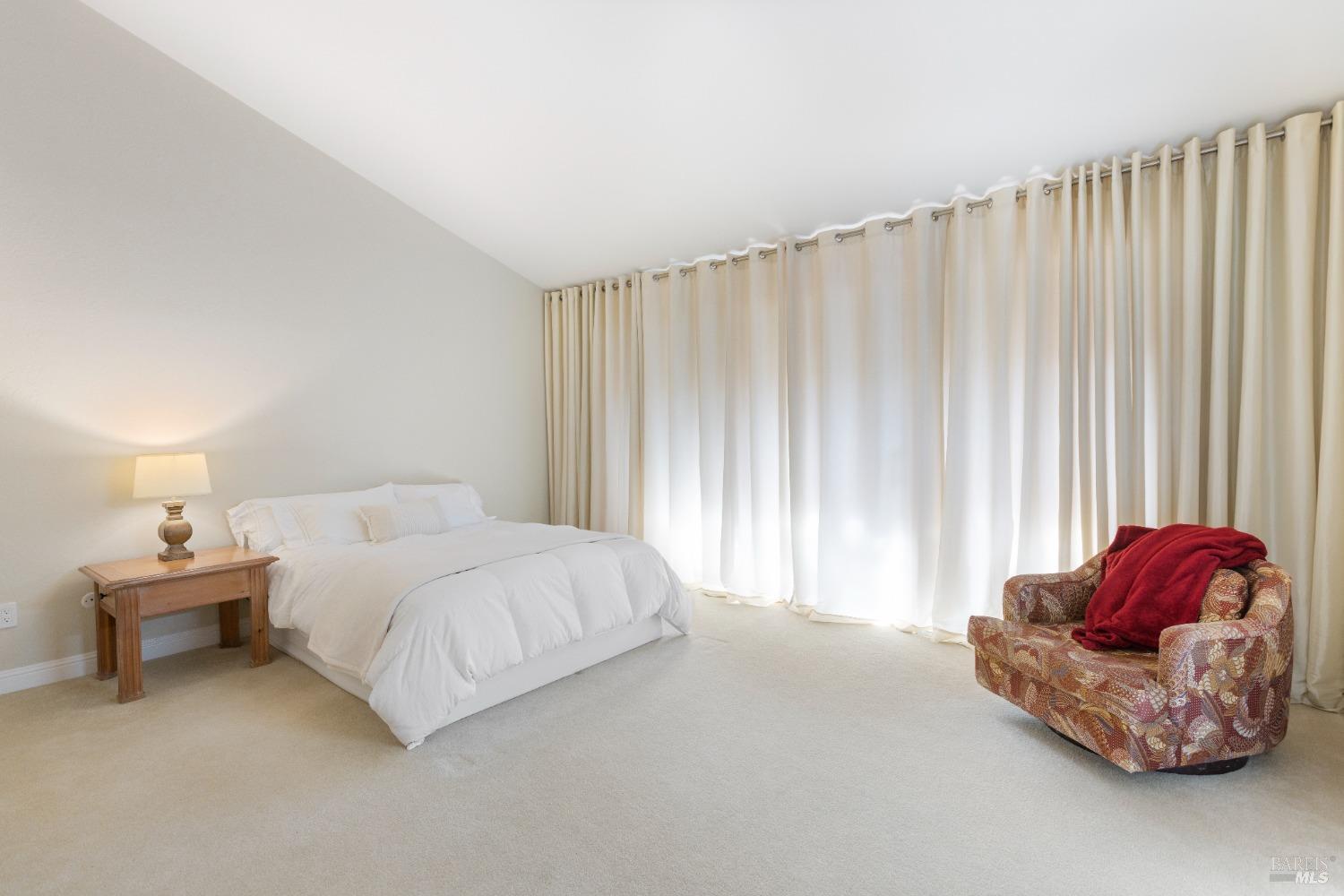 Detail Gallery Image 17 of 50 For 428 El Faisan Dr, San Rafael,  CA 94903 - 2 Beds | 2 Baths