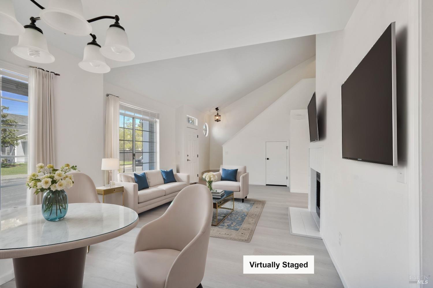 Detail Gallery Image 4 of 64 For 948 Shadywood Cir, Suisun City,  CA 94585 - 4 Beds | 2/1 Baths