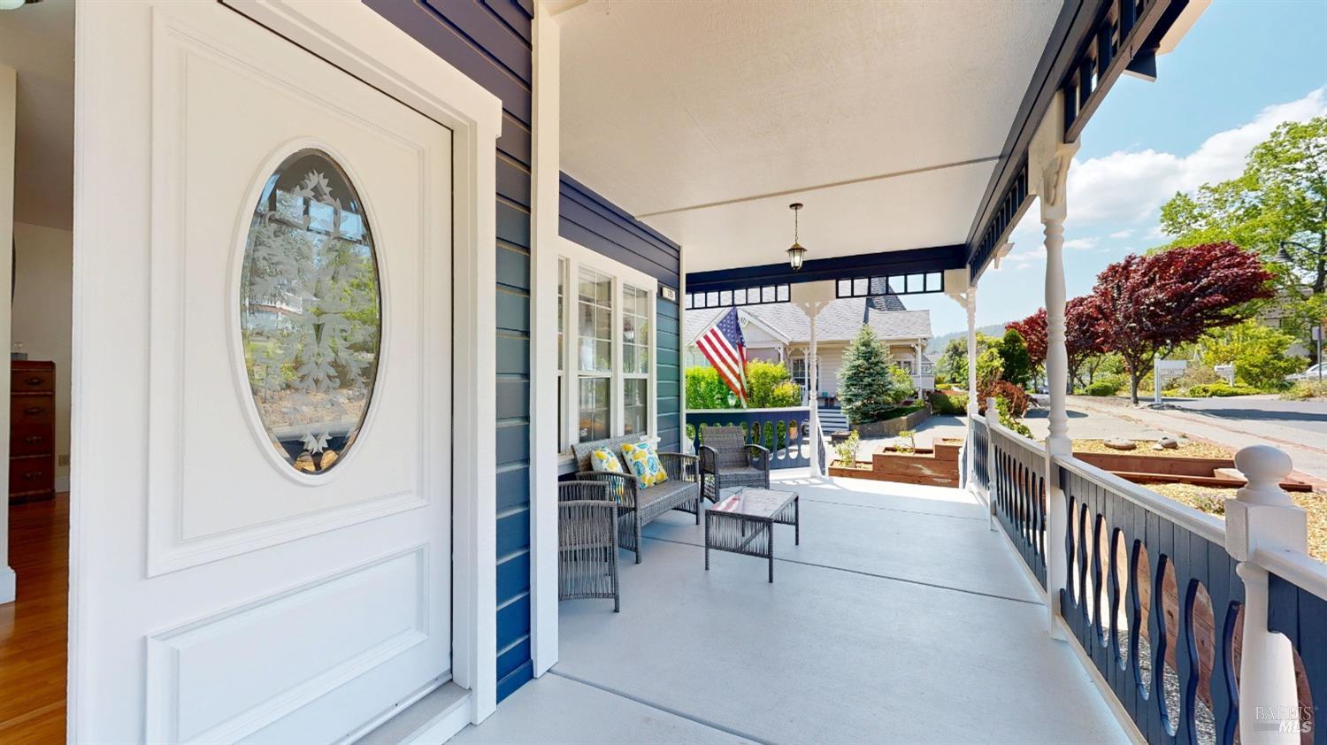 Detail Gallery Image 4 of 62 For 125 Oakbrook Ln, Cloverdale,  CA 95425 - 4 Beds | 3 Baths