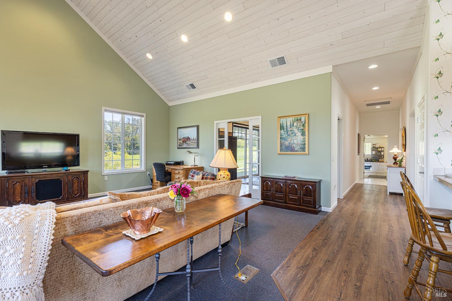 Detail Gallery Image 25 of 75 For 3785 Roblar Rd, Petaluma,  CA 94952 - 2 Beds | 1/1 Baths