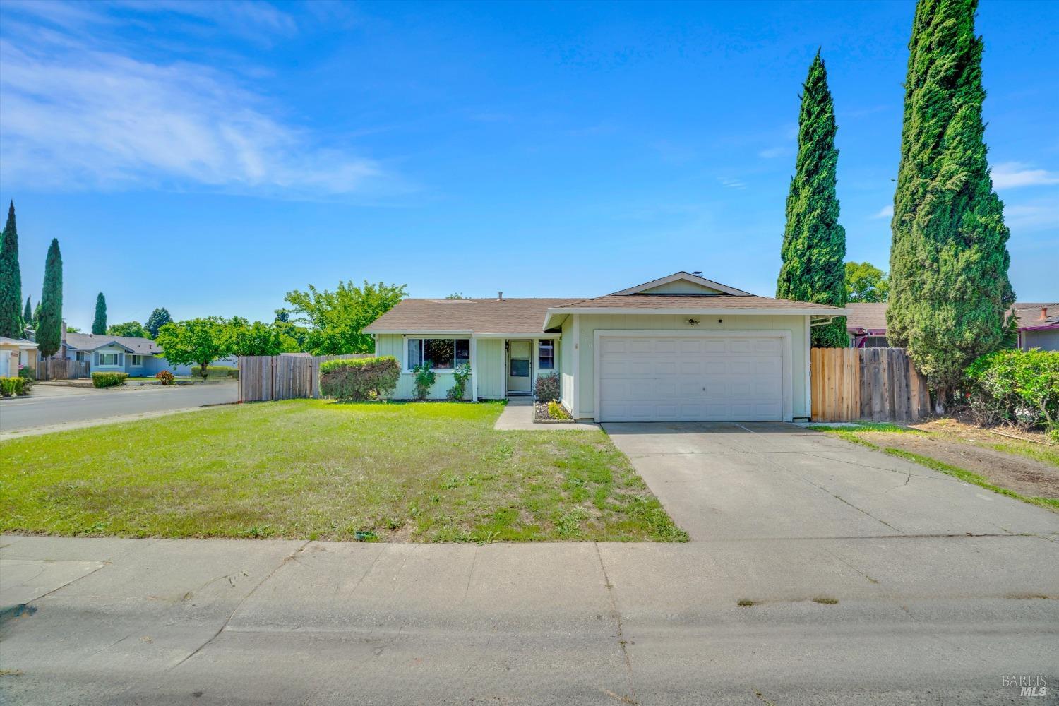 Detail Gallery Image 2 of 23 For 800 Spoonbill Ln, Suisun City,  CA 94585 - 3 Beds | 2 Baths
