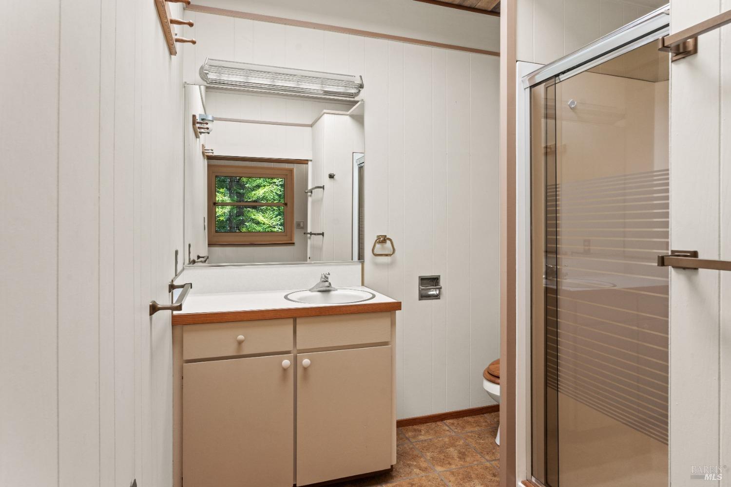 Detail Gallery Image 25 of 45 For 43755 Little Lake Rd, Mendocino,  CA 95460 - 2 Beds | 2 Baths