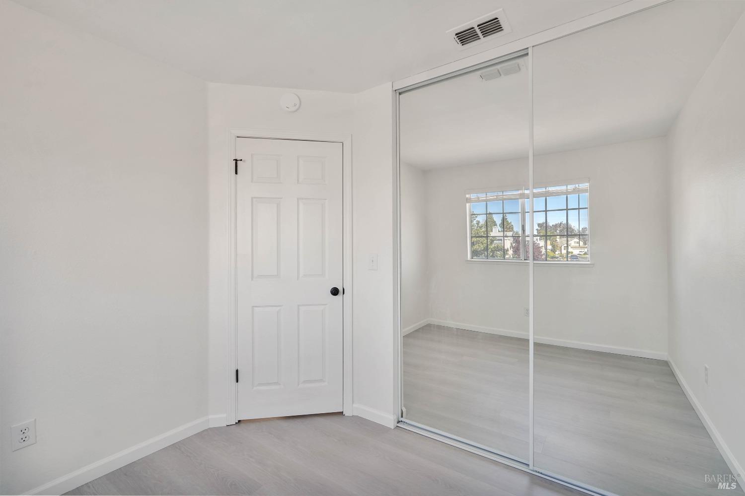 Detail Gallery Image 40 of 64 For 948 Shadywood Cir, Suisun City,  CA 94585 - 4 Beds | 2/1 Baths