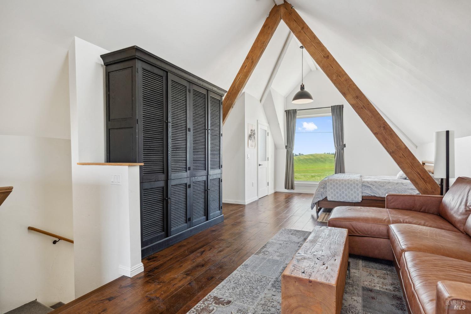 Detail Gallery Image 49 of 73 For 5082 Lakeville Hwy, Petaluma,  CA 94954 - 5 Beds | 4 Baths