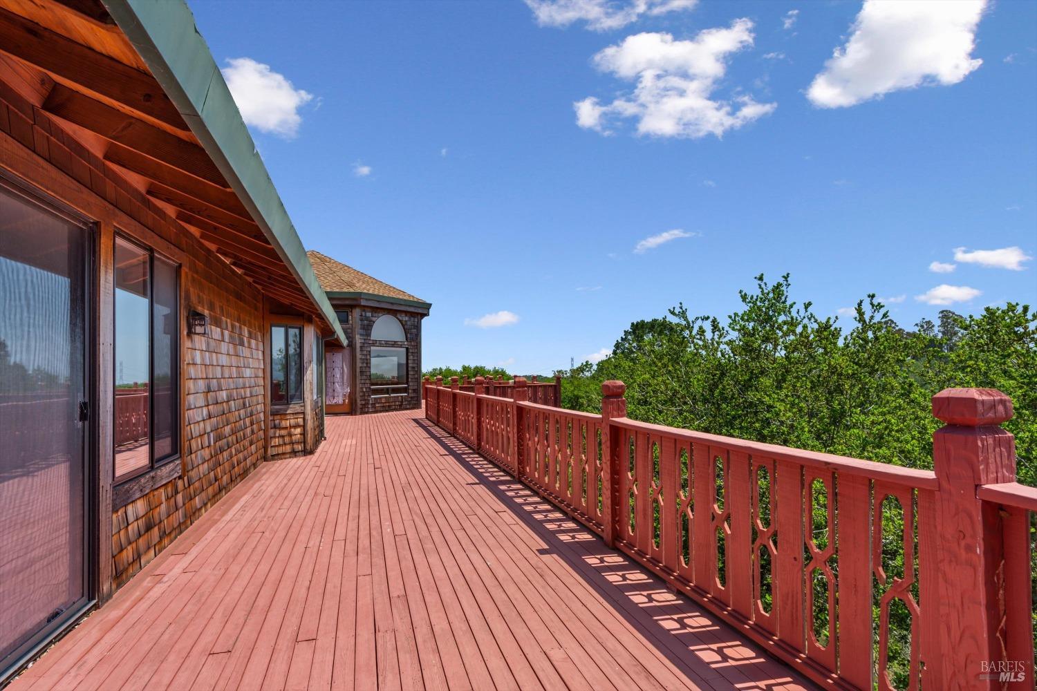 Detail Gallery Image 21 of 45 For 2319 Laguna Vista Dr, Novato,  CA 94945 - 3 Beds | 2/1 Baths