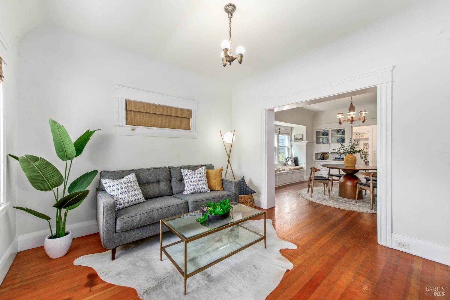 Detail Gallery Image 2 of 34 For 651 King St, Santa Rosa,  CA 95404 - 2 Beds | 2 Baths