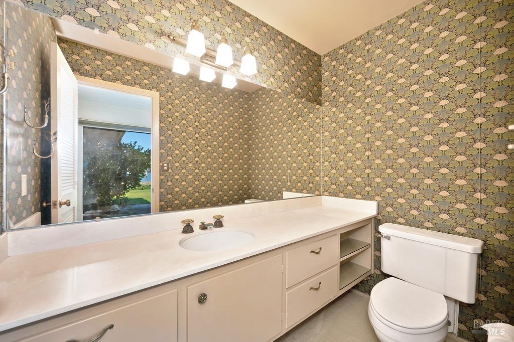 Detail Gallery Image 12 of 31 For 75 Edgewater Dr, Rio Vista,  CA 94571 - 3 Beds | 2/2 Baths