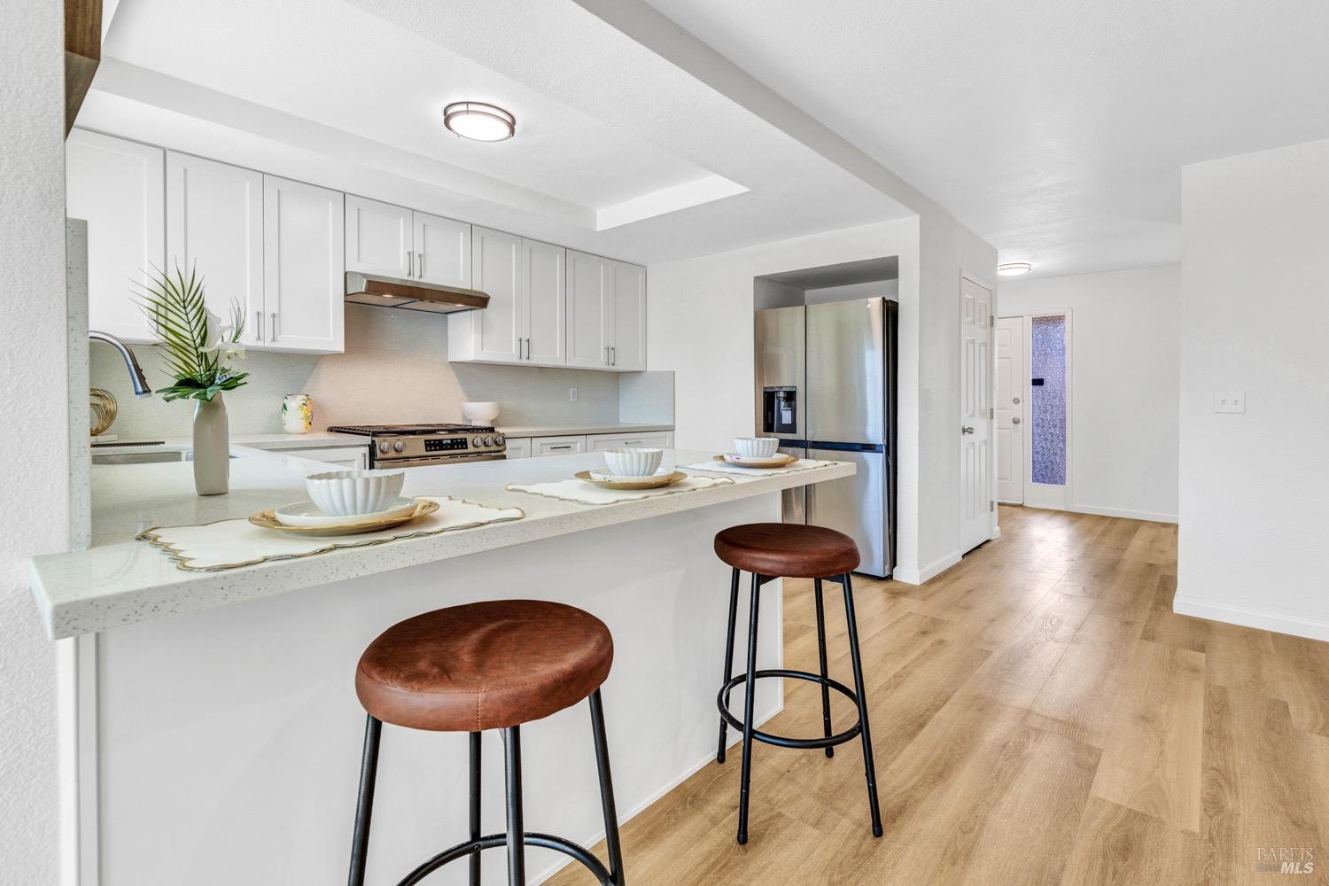 Detail Gallery Image 5 of 51 For 719 Seville Ln, Vacaville,  CA 95688 - 4 Beds | 2 Baths