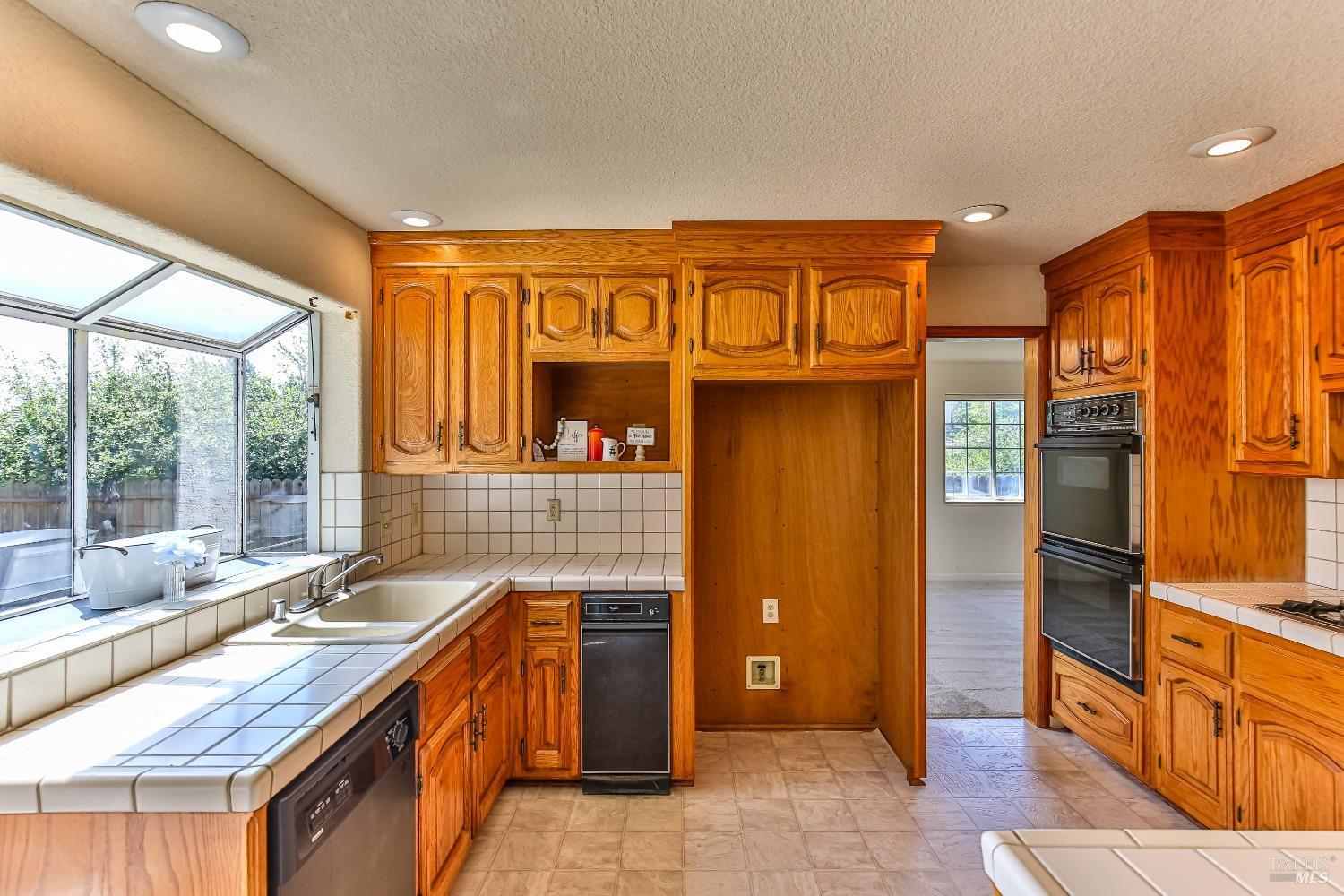 Glen Ellen Drive, Fairfield, California image 7
