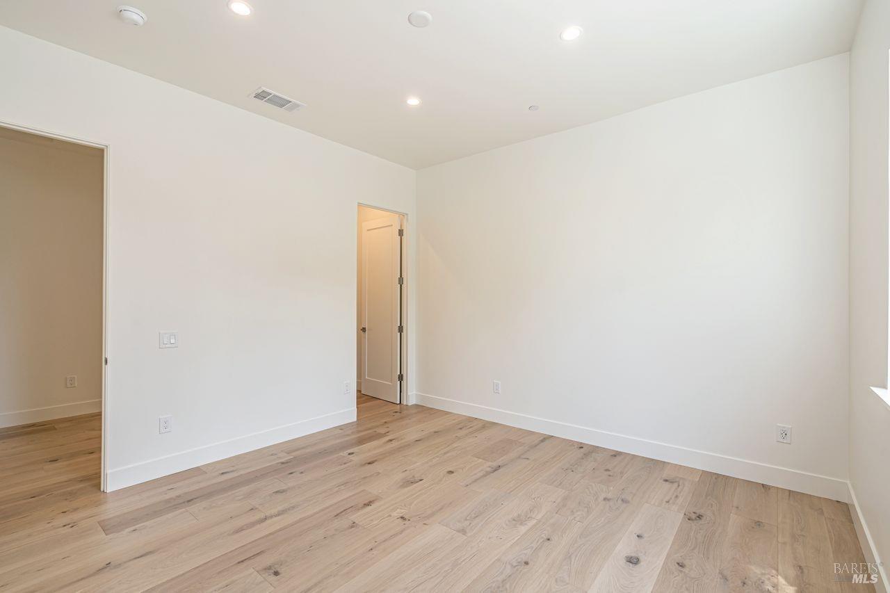Detail Gallery Image 32 of 47 For 2022 Stony Oak Ct, Santa Rosa,  CA 95403 - 4 Beds | 3/1 Baths