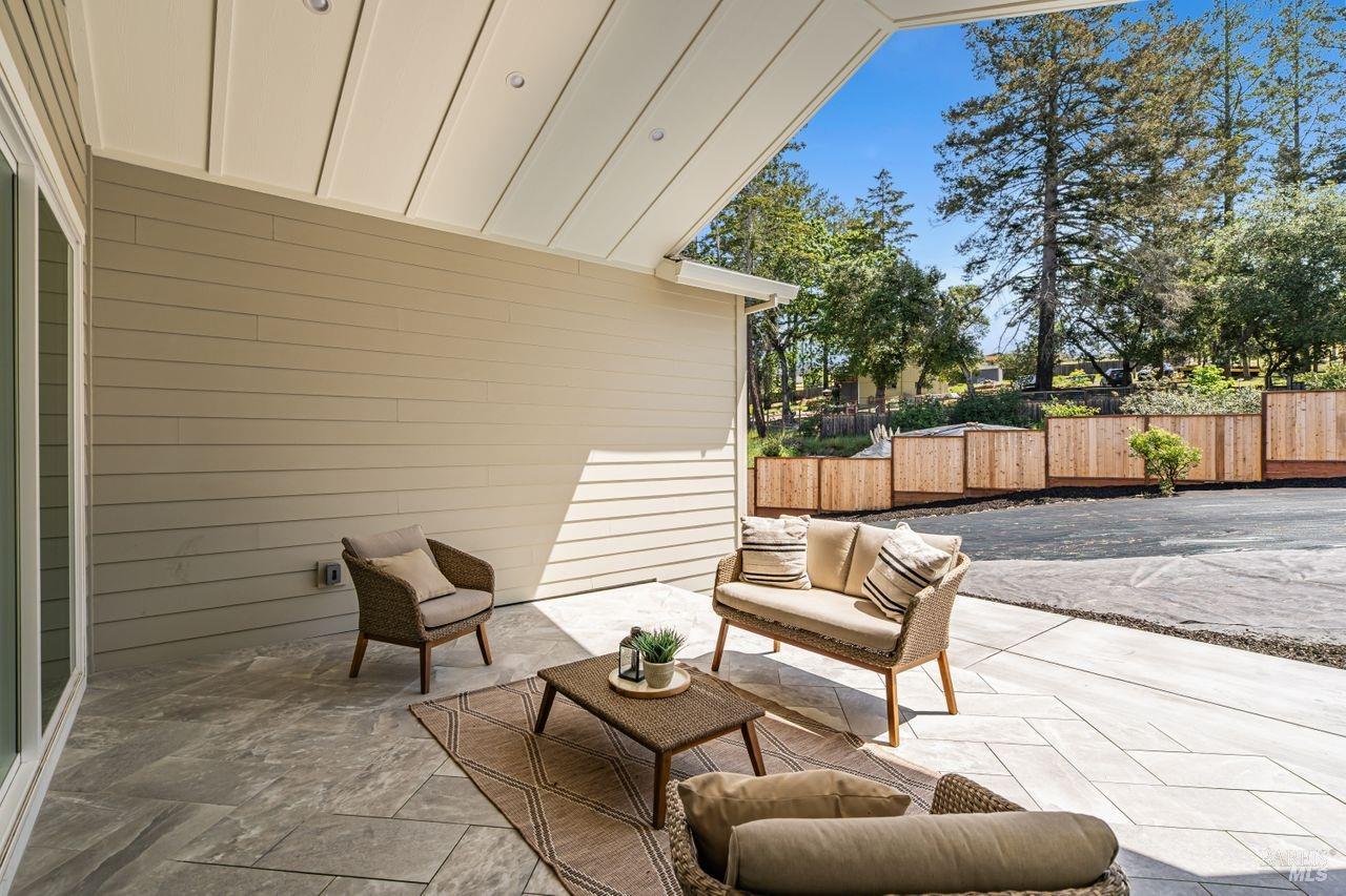 Detail Gallery Image 41 of 47 For 2022 Stony Oak Ct, Santa Rosa,  CA 95403 - 4 Beds | 3/1 Baths