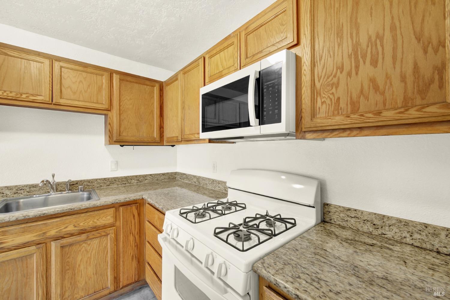 Detail Gallery Image 29 of 55 For 1402 Callen St #C,  Vacaville,  CA 95688 - 2 Beds | 1/1 Baths