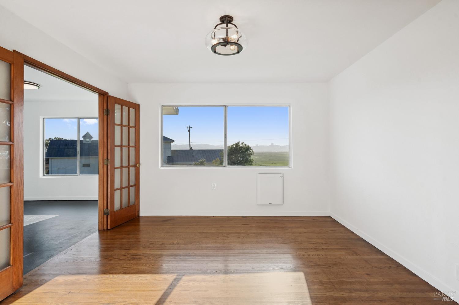 Detail Gallery Image 31 of 73 For 5082 Lakeville Hwy, Petaluma,  CA 94954 - 5 Beds | 4 Baths