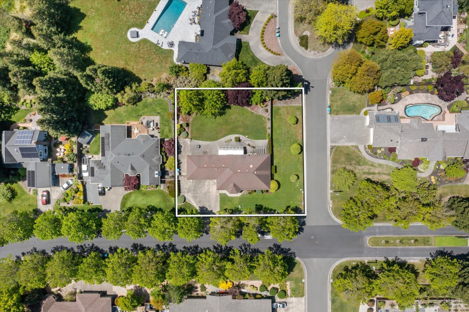 Detail Gallery Image 23 of 25 For 379 Countryside Dr, Santa Rosa,  CA 95401 - 3 Beds | 2 Baths