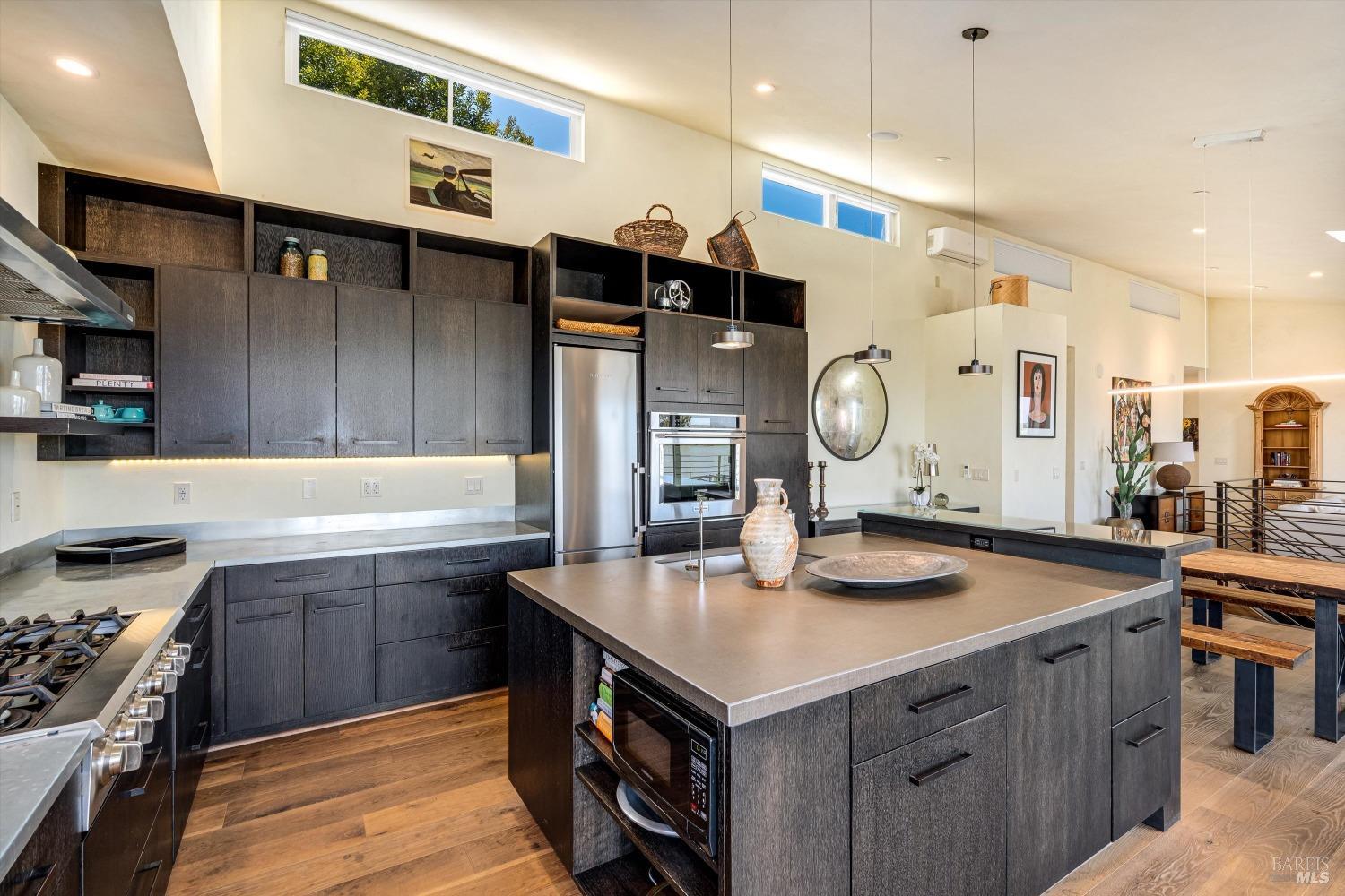 Detail Gallery Image 11 of 46 For 1364 Milton Rd, Napa,  CA 94559 - 3 Beds | 2 Baths