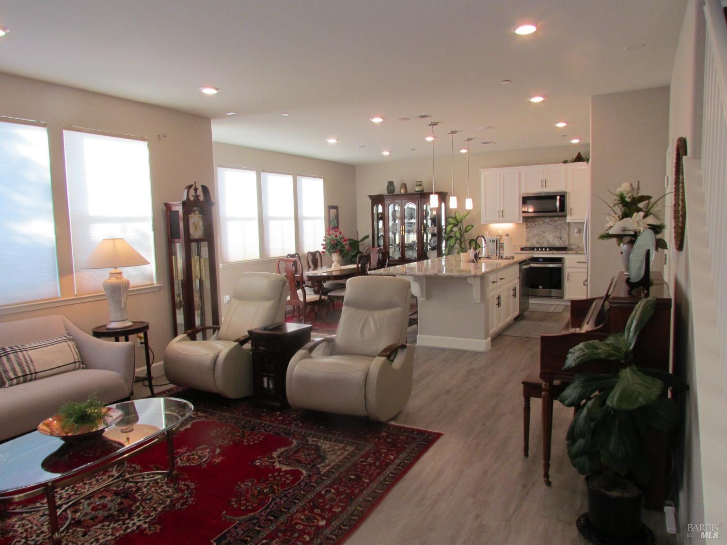 Blue River Drive, Vallejo, California image 14