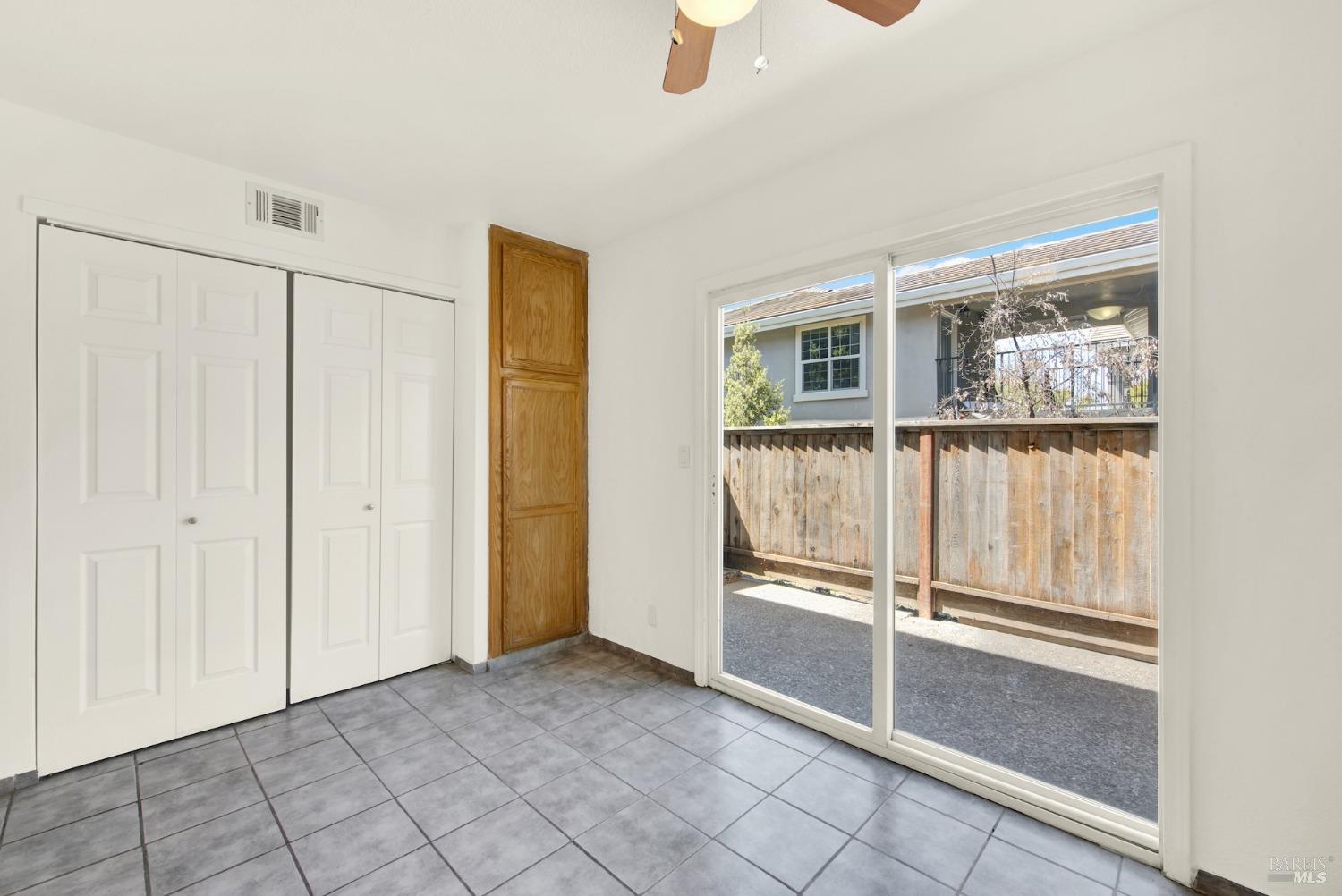 Detail Gallery Image 21 of 55 For 1402 Callen St #C,  Vacaville,  CA 95688 - 2 Beds | 1/1 Baths