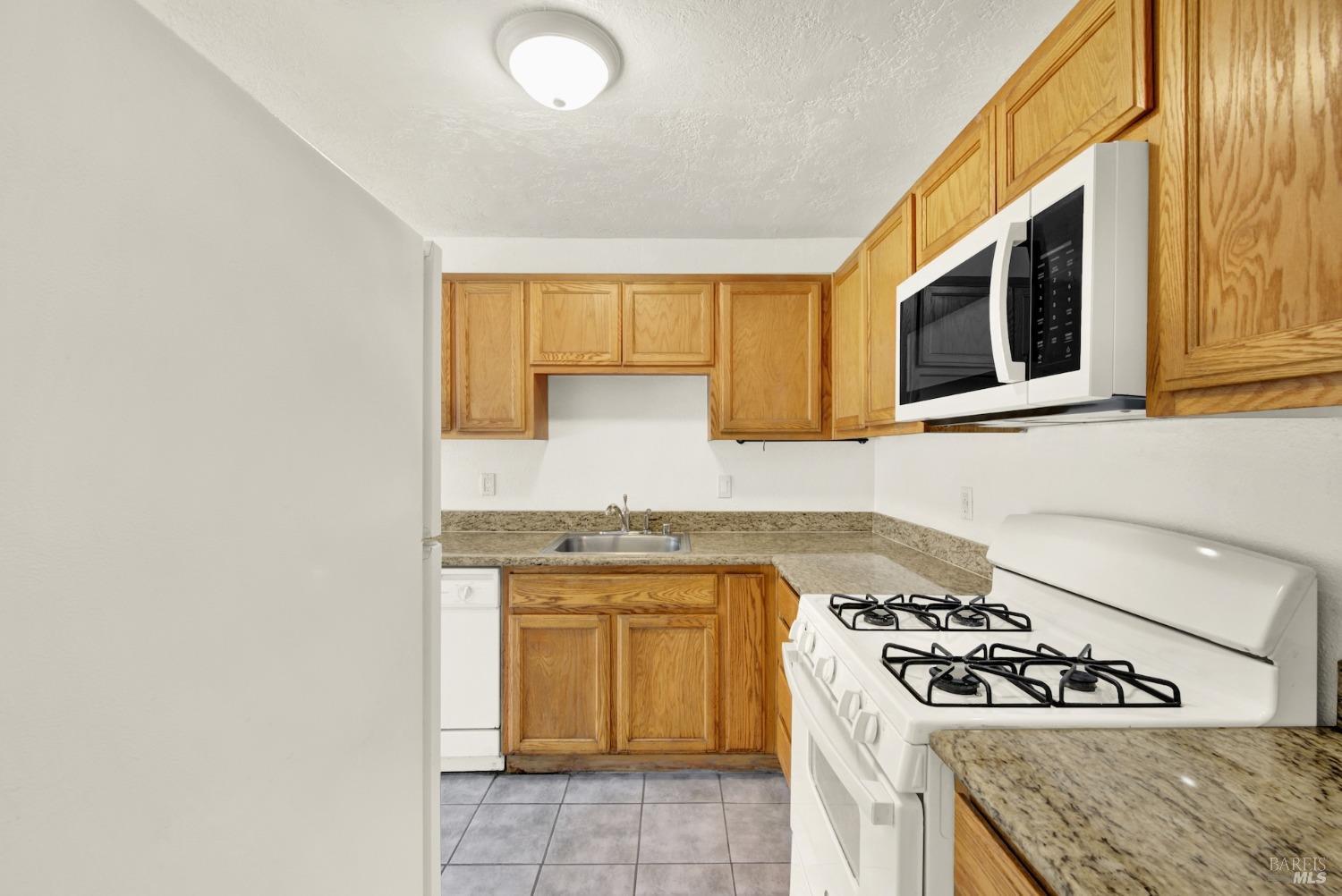 Detail Gallery Image 28 of 55 For 1402 Callen St #C,  Vacaville,  CA 95688 - 2 Beds | 1/1 Baths