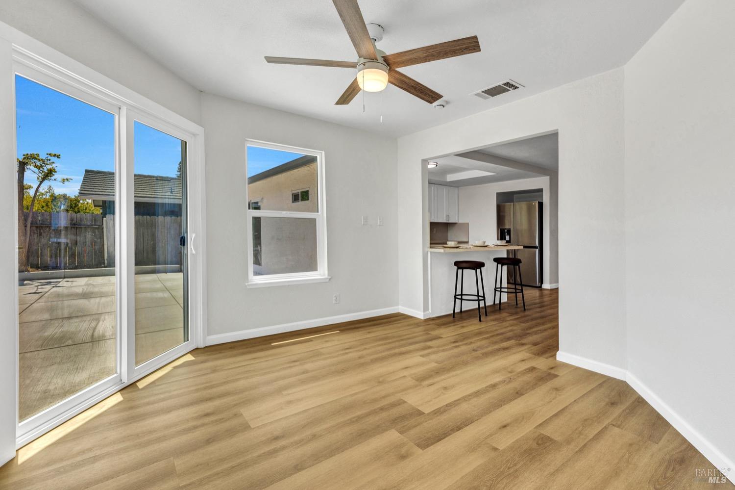 Detail Gallery Image 13 of 51 For 719 Seville Ln, Vacaville,  CA 95688 - 4 Beds | 2 Baths