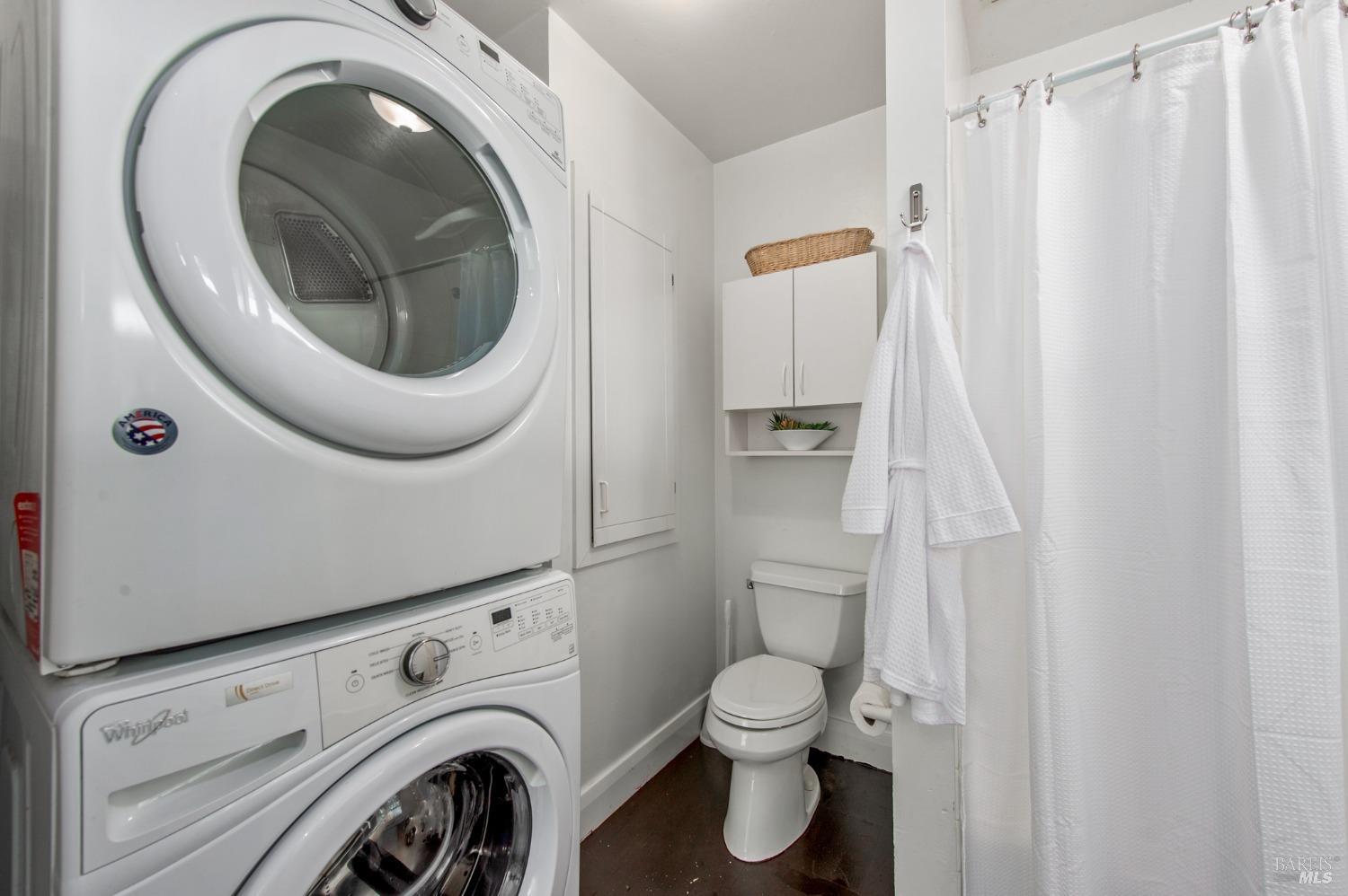 Detail Gallery Image 24 of 34 For 651 King St, Santa Rosa,  CA 95404 - 2 Beds | 2 Baths