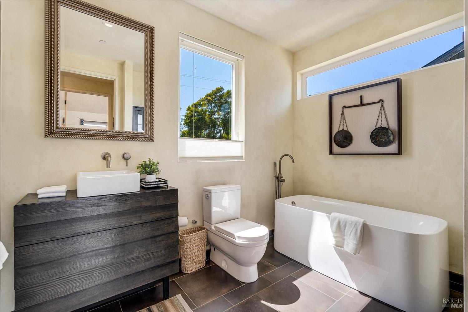 Detail Gallery Image 24 of 46 For 1364 Milton Rd, Napa,  CA 94559 - 3 Beds | 2 Baths