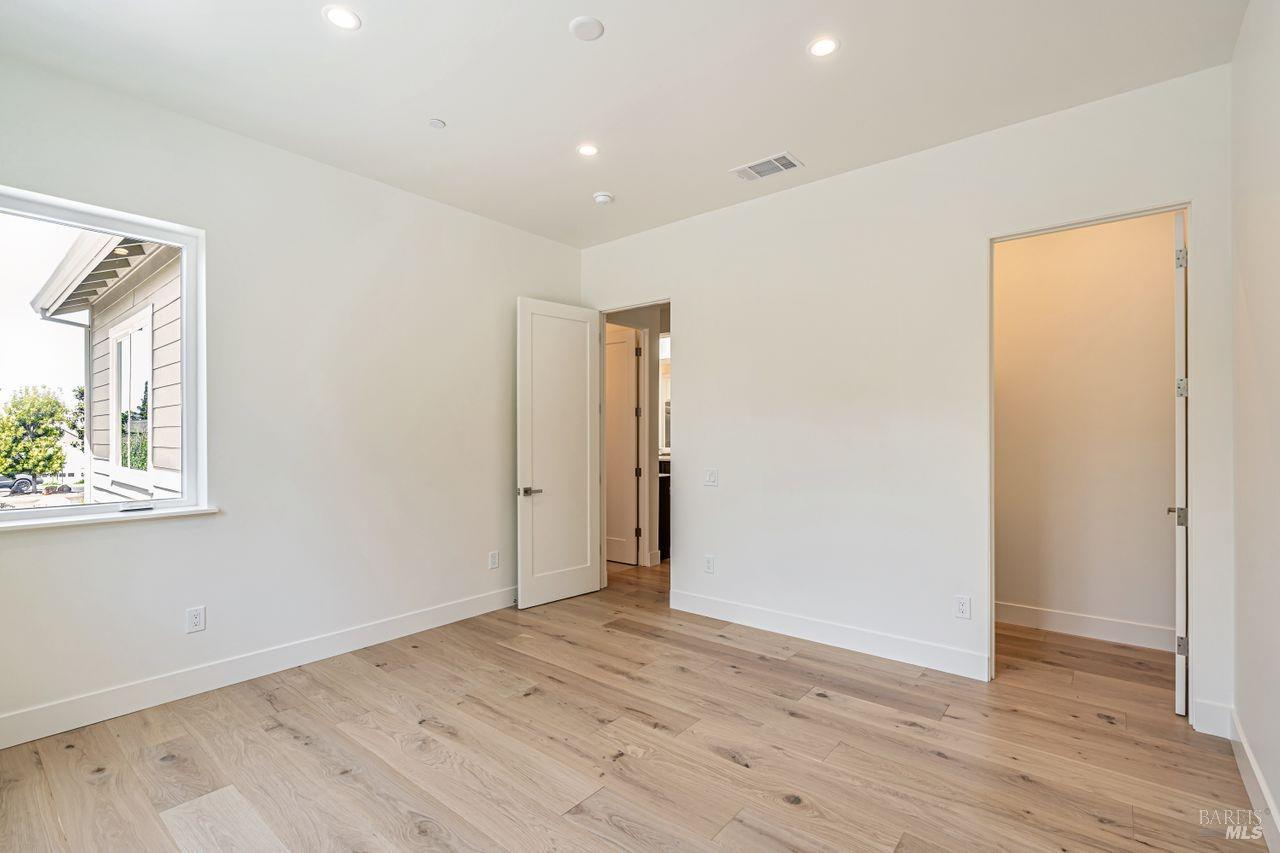 Detail Gallery Image 33 of 47 For 2022 Stony Oak Ct, Santa Rosa,  CA 95403 - 4 Beds | 3/1 Baths
