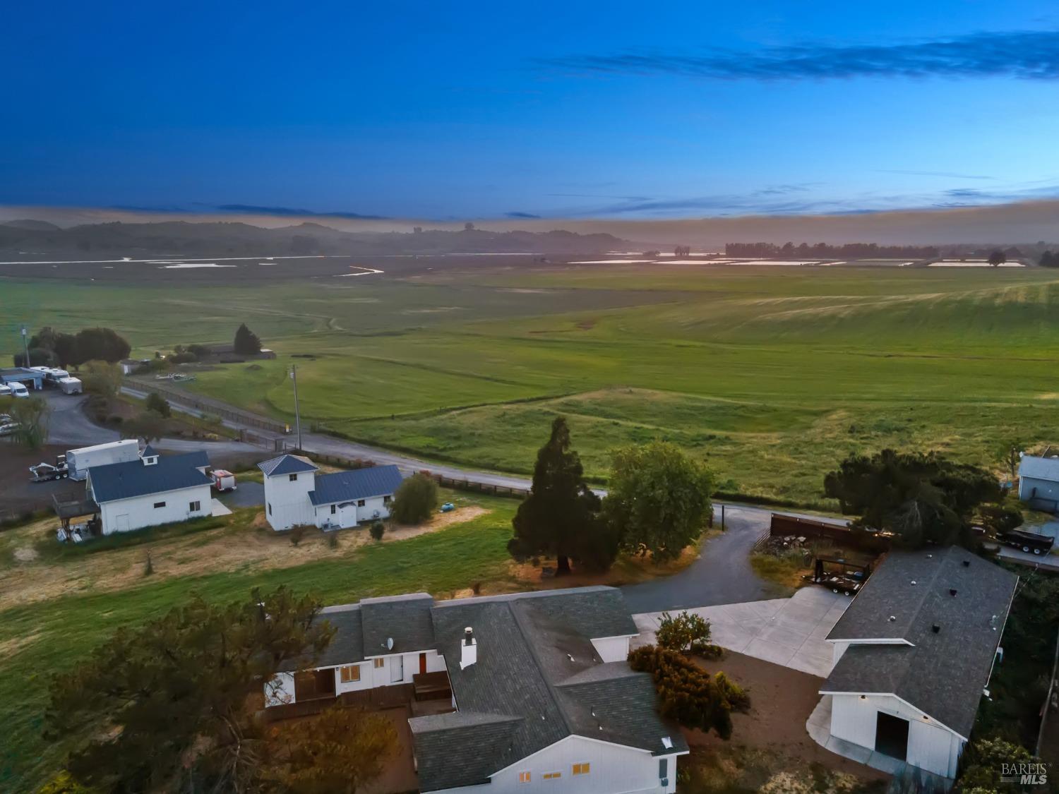Detail Gallery Image 70 of 73 For 5082 Lakeville Hwy, Petaluma,  CA 94954 - 5 Beds | 4 Baths
