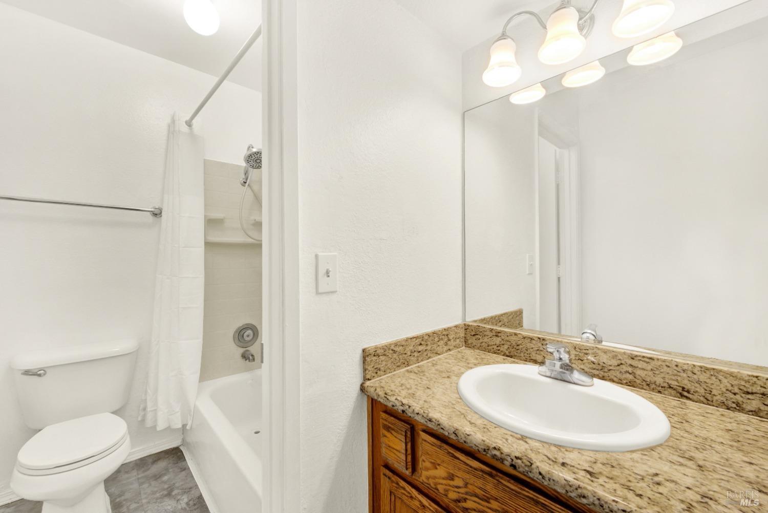 Detail Gallery Image 38 of 55 For 1402 Callen St #C,  Vacaville,  CA 95688 - 2 Beds | 1/1 Baths