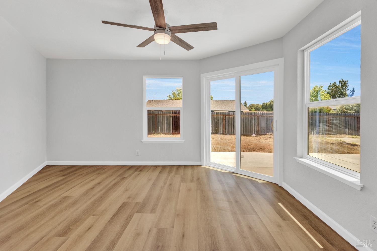 Detail Gallery Image 10 of 51 For 719 Seville Ln, Vacaville,  CA 95688 - 4 Beds | 2 Baths