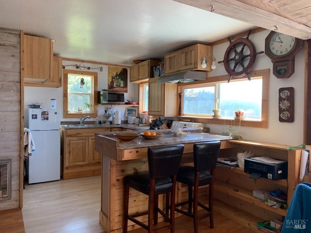 Detail Gallery Image 7 of 19 For 38882 Honey Run Ln, Gualala,  CA 95445 - 1 Beds | 1 Baths